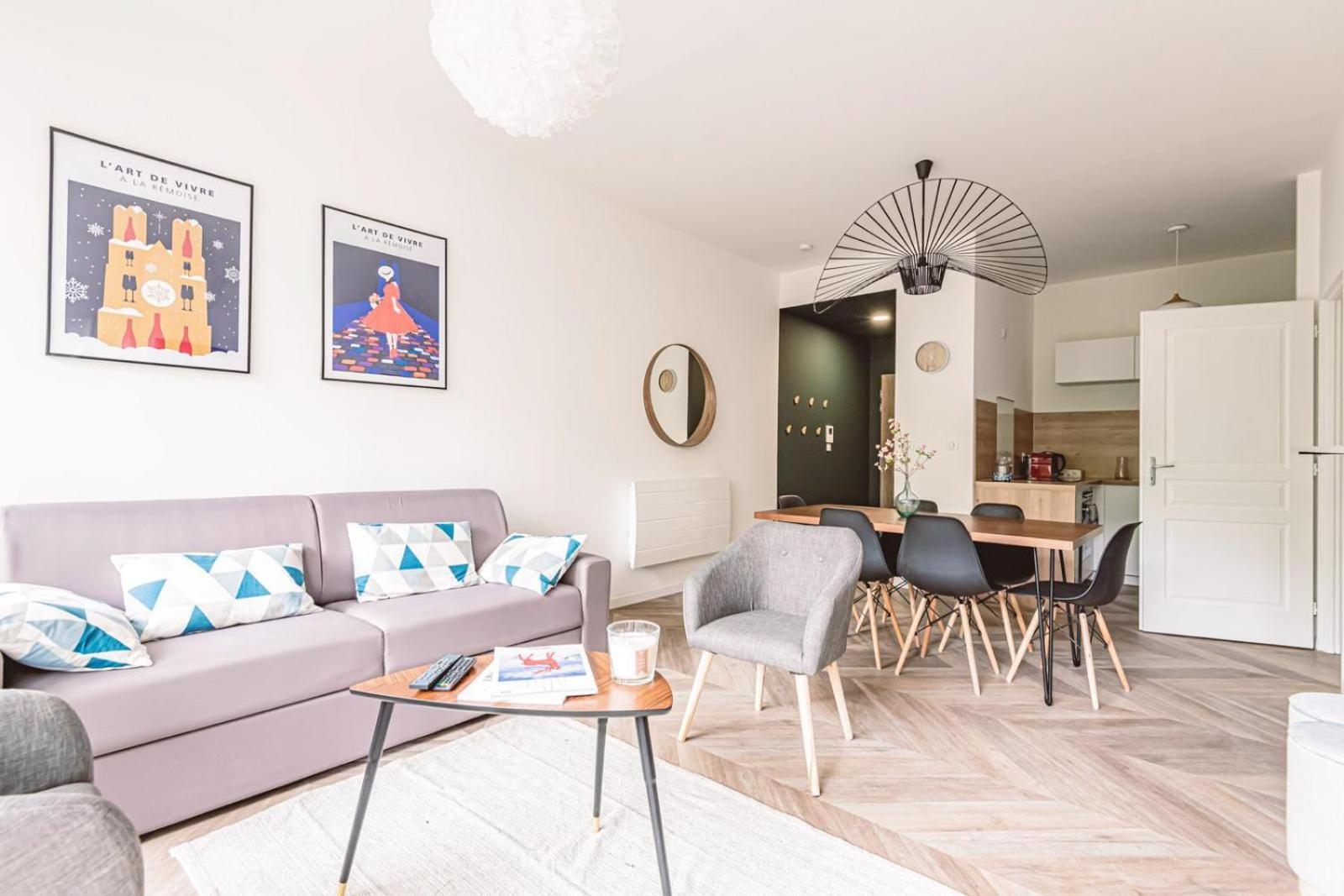 Henri Au Pied De La Cathedrale. Appartement Reims Buitenkant foto