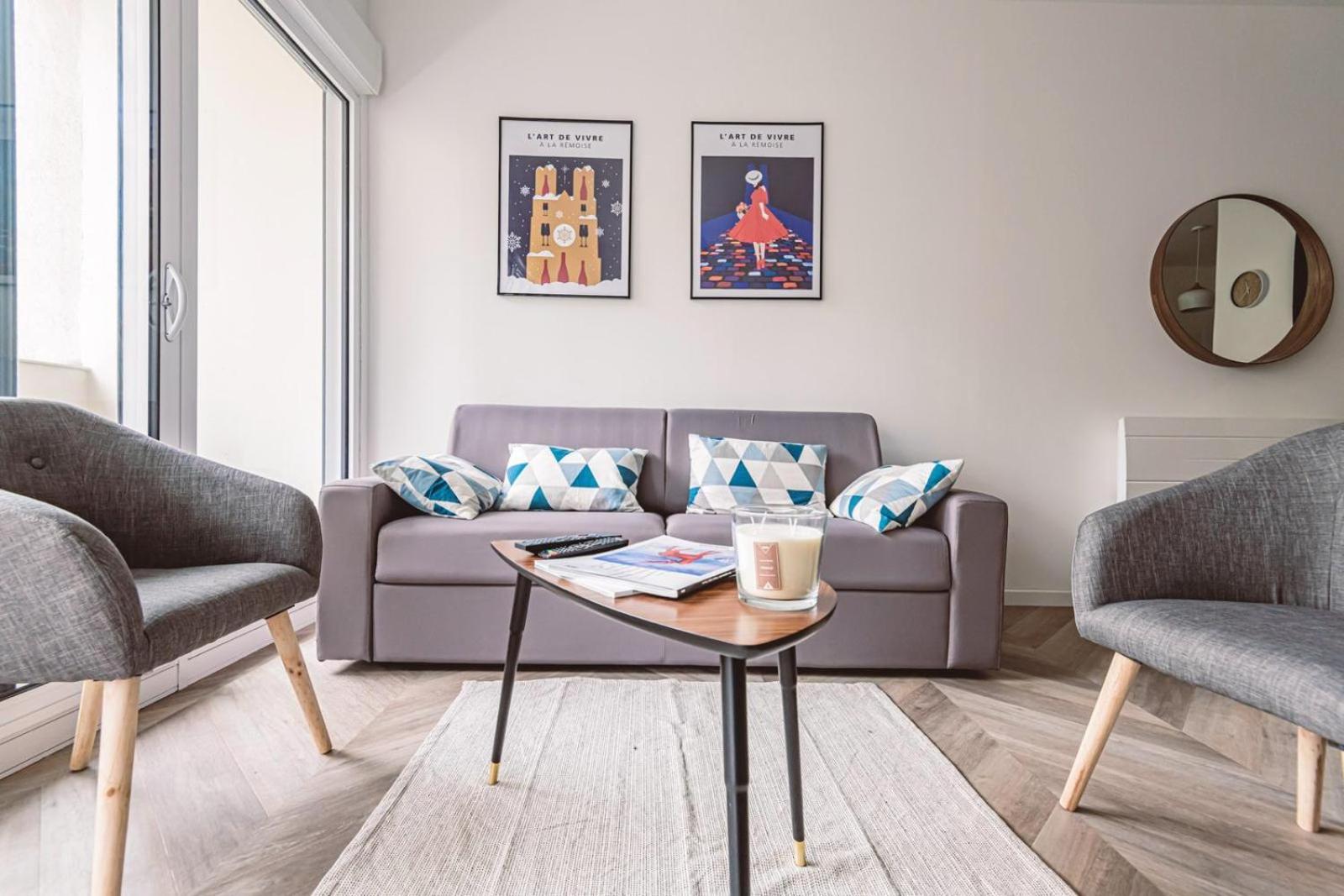 Henri Au Pied De La Cathedrale. Appartement Reims Buitenkant foto